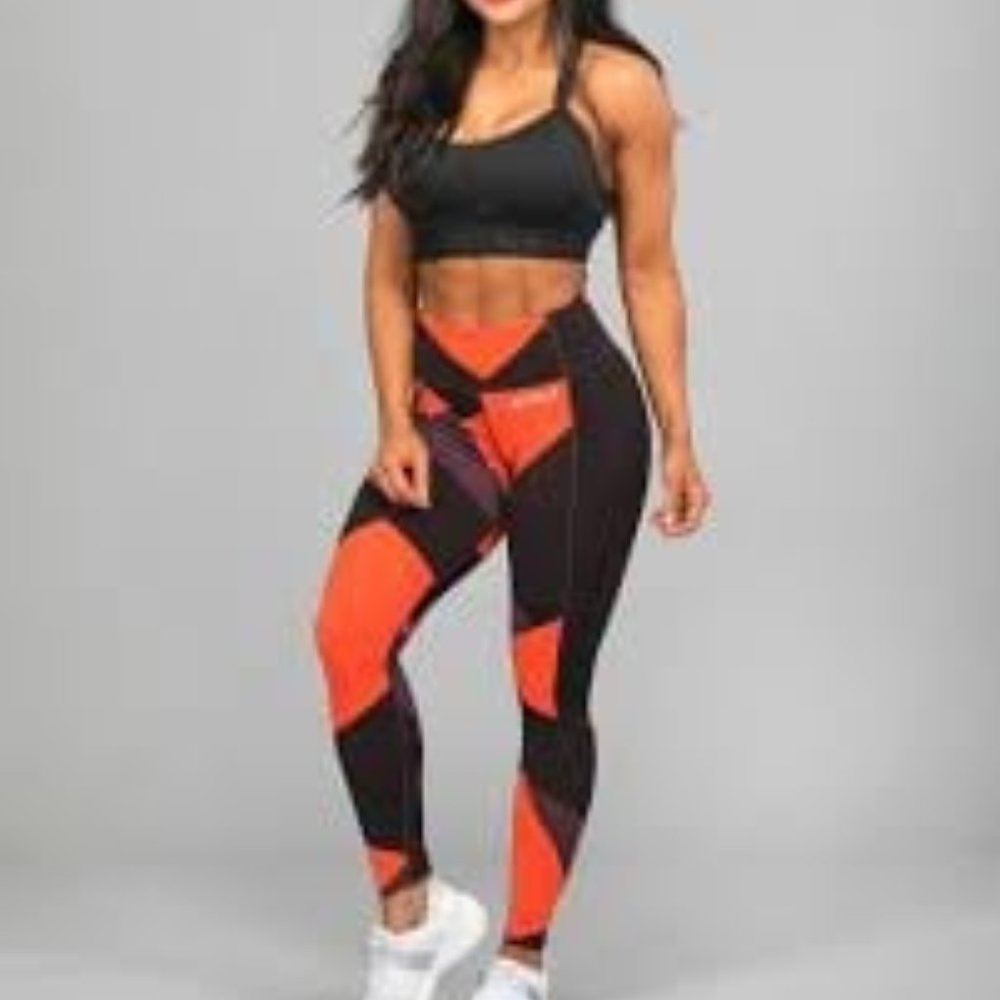 2XU fitness compression tights, size L